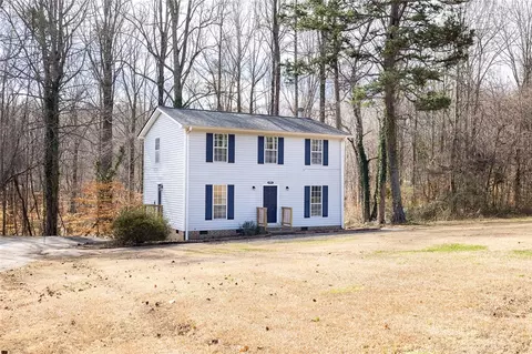410 S Cove Rd, Seneca, SC 29672