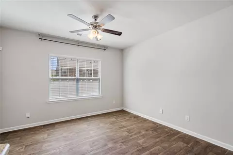 Living - 103 Northridge Ct, Easley, SC 29642 photo 2 of 3