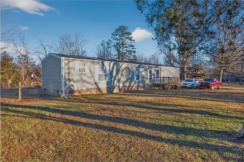 862 N Old Mill Rd, Easley, SC 29640 photo 2