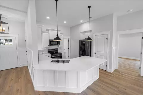 Kitchen - 105 Leon Dr, Anderson, SC 29621 photo 2 of 5