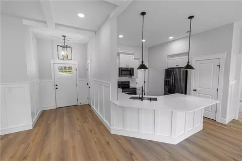 Entry Way - 105 Leon Dr, Anderson, SC 29621 photo 7 of 9