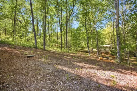 Exterior - 109 Ledbetter Ln, Walhalla, SC 29691 photo 4 of 8