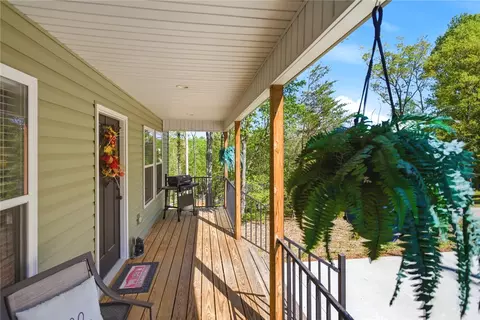 Exterior - 109 Ledbetter Ln, Walhalla, SC 29691 photo 2 of 8
