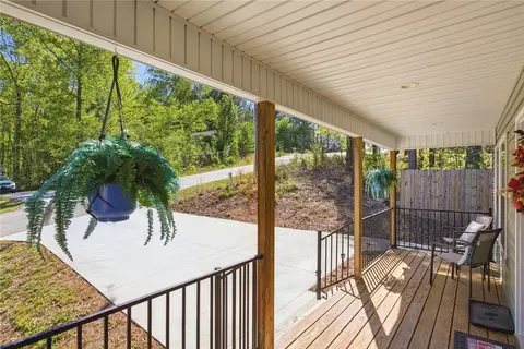Exterior - 109 Ledbetter Ln, Walhalla, SC 29691 photo 7 of 8