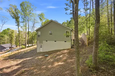 Exterior - 109 Ledbetter Ln, Walhalla, SC 29691 photo 5 of 8