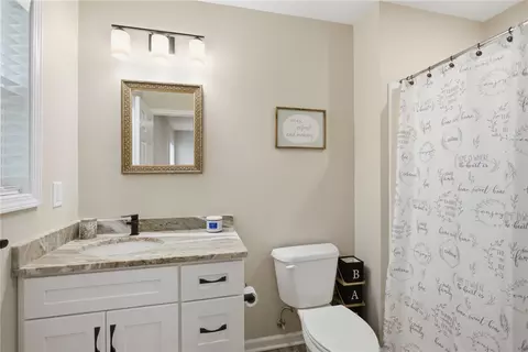 Bath - 109 Ledbetter Ln, Walhalla, SC 29691 photo 2 of 4
