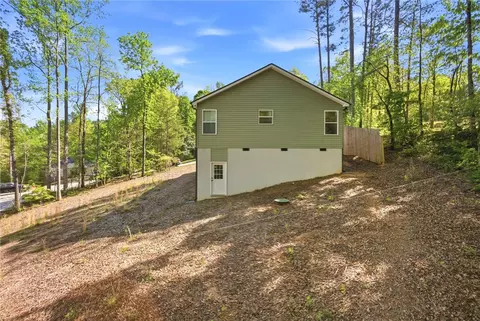 Exterior - 109 Ledbetter Ln, Walhalla, SC 29691 photo 6 of 8