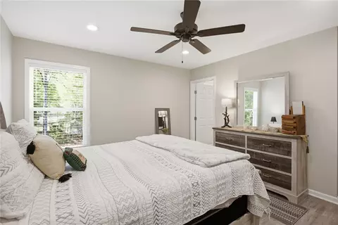 Bedroom - 109 Ledbetter Ln, Walhalla, SC 29691 photo 3 of 7