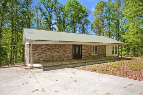 215 Boxwood Ln, Westminster, SC 29693