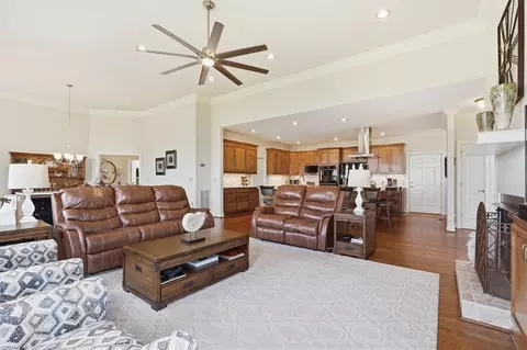 Living - 116 Caden Ln, Easley, SC 29640 photo 3 of 6
