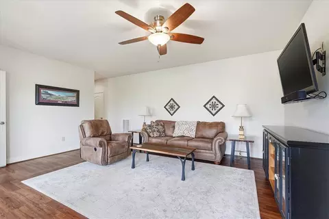 Living - 116 Caden Ln, Easley, SC 29640 photo 5 of 6