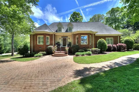 400 Four Lakes Dr, Easley, SC 29642