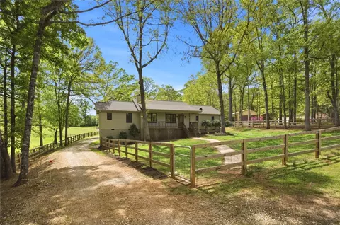 250 Hidden Springs Farm Rd, West Union, SC 29696