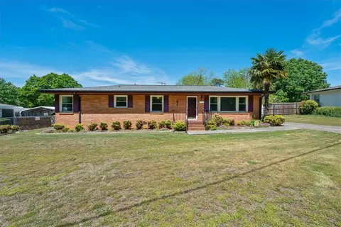 1702 Anderson Dr, Williamston, SC 29697