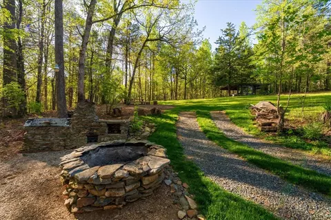 930 Nimmons Bridge Rd, Salem, SC 29676
