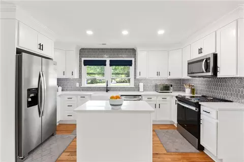 Kitchen - 209 Manley Dr, Clemson, SC 29631 photo 2 of 5