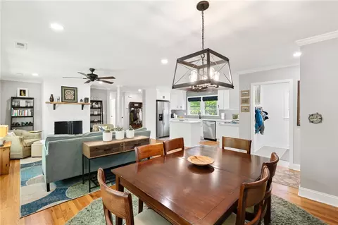 Dining - 209 Manley Dr, Clemson, SC 29631 photo 3 of 3