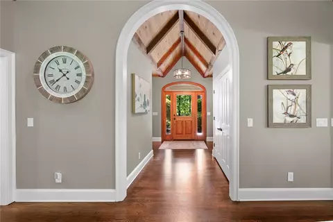 Entry Way - 400 S Point Blvd, Sunset, SC 29685 photo 1 of 2