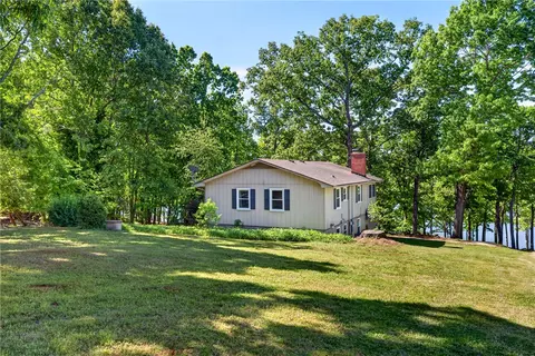 245 Perry Cir, Townville, SC 29689