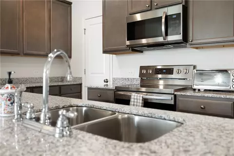 Kitchen - 104 Village Main, Anderson, SC 29621 photo 2 of 3