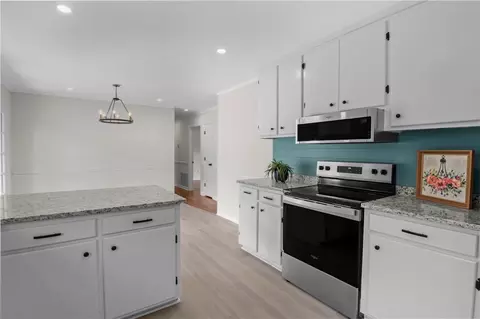 Kitchen - 303 Robinall Dr, Easley, SC 29642 photo 1 of 4