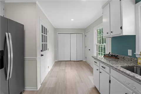 Entry Way - 303 Robinall Dr, Easley, SC 29642 photo 3 of 4