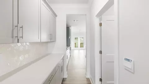 Entry Way - 709 Catbird Ct, Pelzer, SC 29669 photo 4 of 5