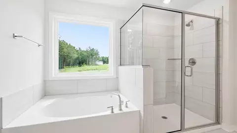 Bath - 709 Catbird Ct, Pelzer, SC 29669 photo 4 of 4