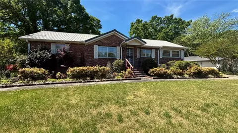 270 Flat Rock Rd, Liberty, SC 29657