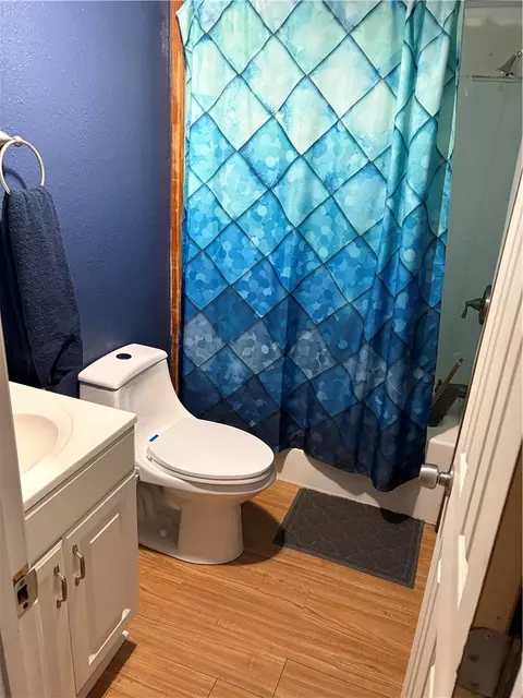 Bath - 7408 Riverfork Rd, Waterloo, SC 29384 photo 3 of 5