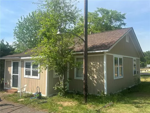Exterior - 7408 Riverfork Rd, Waterloo, SC 29384 photo 2 of 10