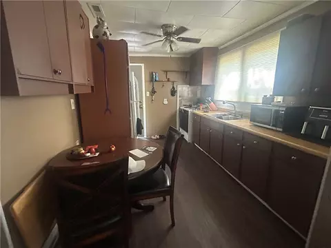 Kitchen - 7408 Riverfork Rd, Waterloo, SC 29384 photo 2 of 4
