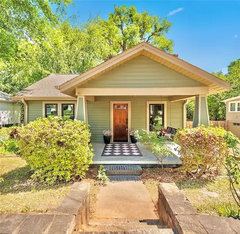 806 Perry Rd, Greenville, SC 29609