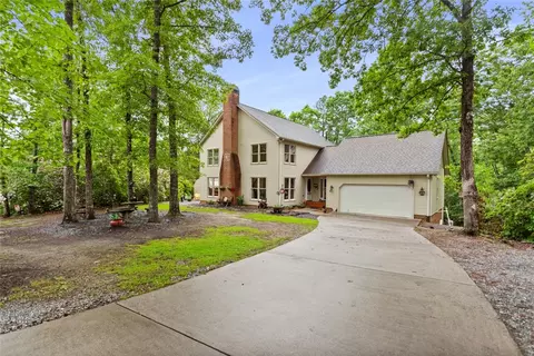 310 Fernwood Dr, Salem, SC 29676