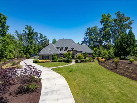 3021 Rock Point Dr, Seneca, SC 29672