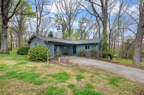 237 Earle Rd, Central, SC 29630