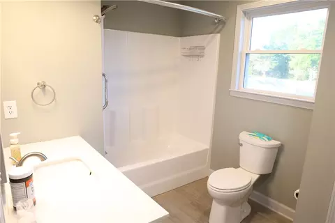 Bath - 5381 Olden Porter Rd, Pendleton, SC 29670 photo 5 of 5