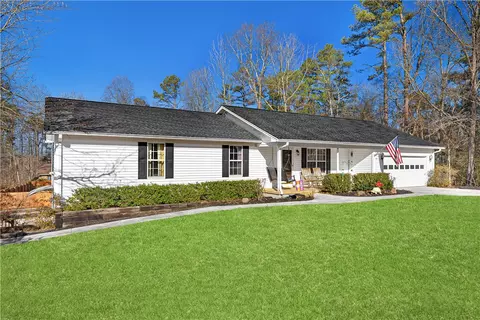 281 Cherokee Dr, Fair Play, SC 29643