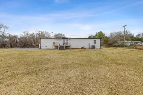 139 Davis Rd, Easley, SC 29640 photo 4