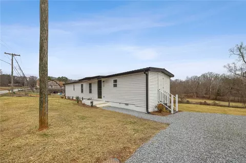 139 Davis Rd, Easley, SC 29640