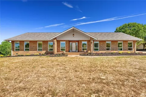 115 Edinburgh Ln, Easley, SC 29640