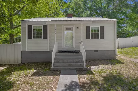 1616 Meadowbrook Cir, Anderson, SC 29624