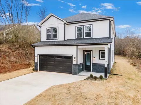 123 Moore St, Easley, SC 29642