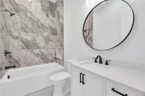 Bath - 123 Moore Dr, Easley, SC 29642 photo 7 of 10