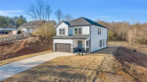 Exterior - 123 Moore Dr, Easley, SC 29642 photo 4 of 8
