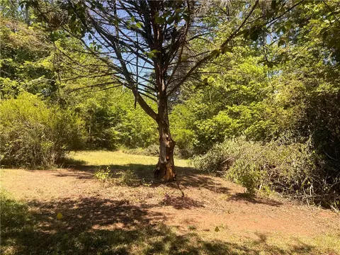 284 Rock Creek Rd, Fair Play, SC 29643