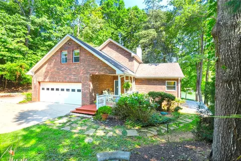 200 Mullins Ford Landing Rd, Westminster, SC 29693