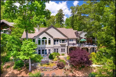 15 Lash Up Ln, Salem, SC 29676