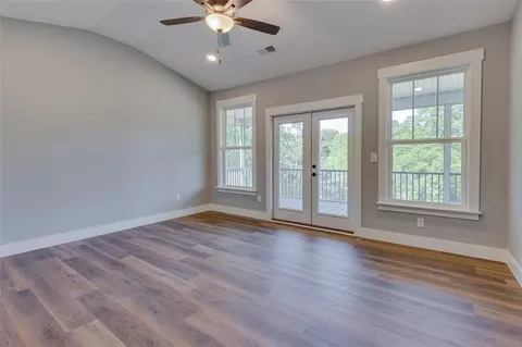 Living - 102 Powell Ct, Easley, SC 29640 photo 8 of 12
