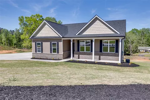 Exterior - 102 Powell Ct, Easley, SC 29640 photo 2 of 9